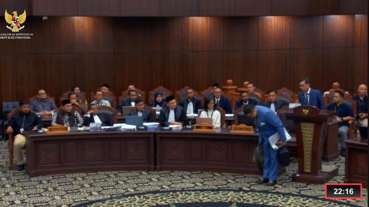 Ahli Relawan Gibran Diusir Hakim MK Usai Sebut Sidang Ilegal