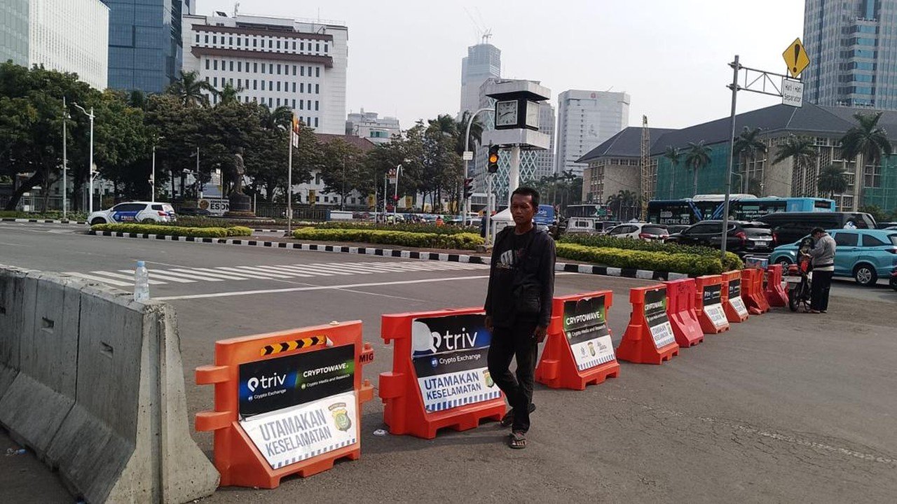 Akses Jalan Medan Merdeka Selatan Menuju Monas Ditutup untuk Aksi Aspirasi