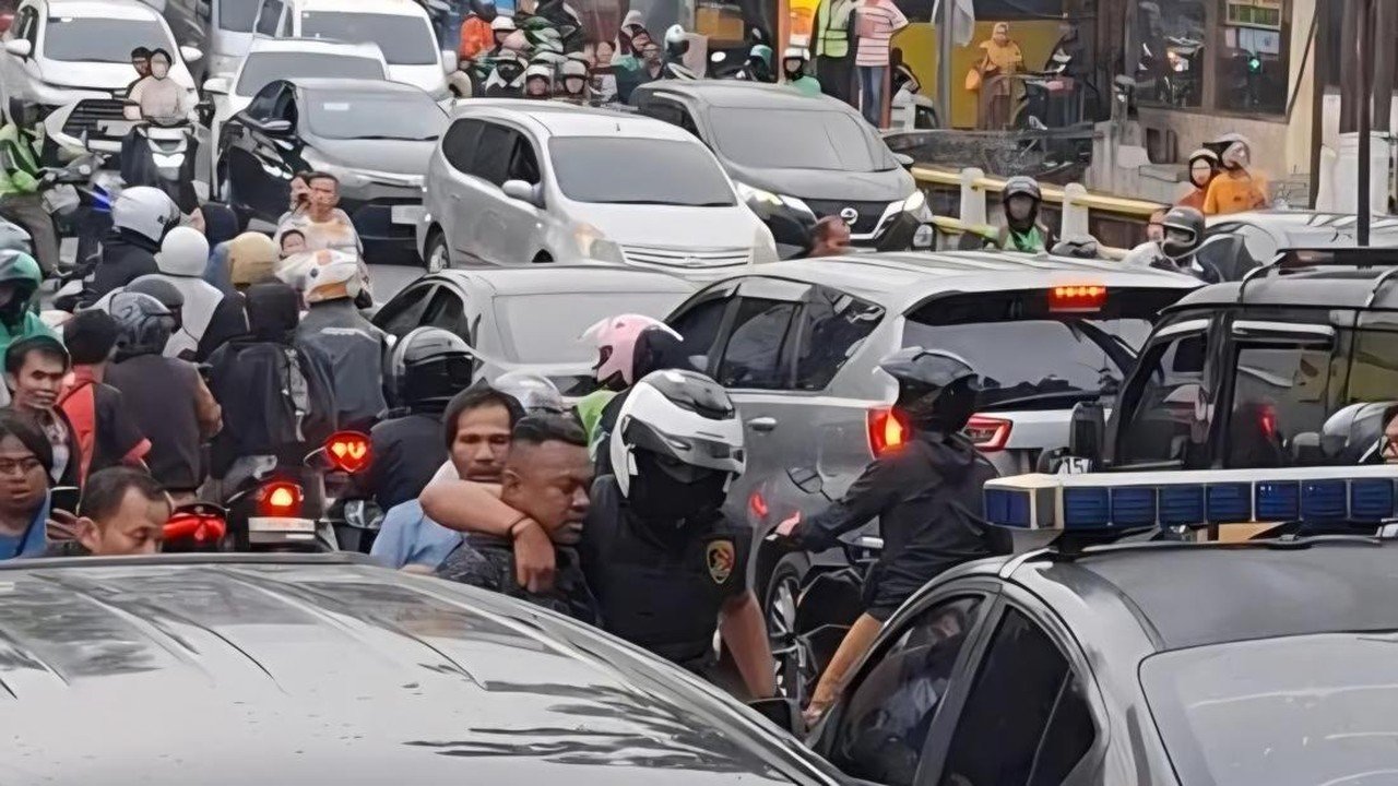 Aksi Penarikan Paksa Mobil di Bogor Berujung Ricuh, 4 Penagih Utang Diamankan Polisi