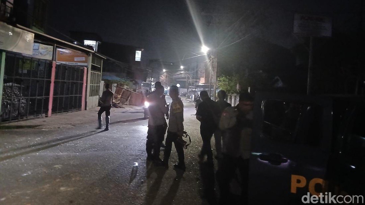 Aksi Saling Serang Dua Kelompok di Makassar, Ibu-Ibu Ikut Terlibat Adu Mulut