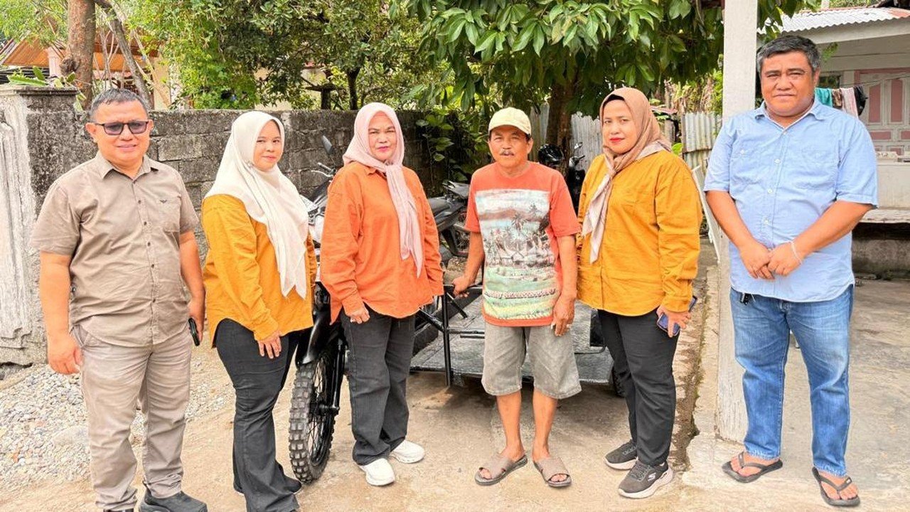 Andre Rosiade Beri Becak Motor, Pedagang Ikan Keliling Zulkifli Bersyukur