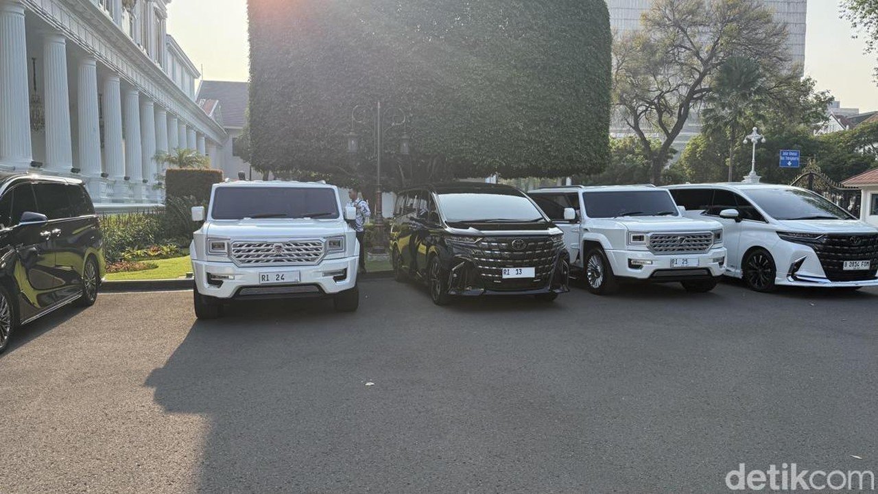 Anggota Kabinet Mulai Gunakan Mobil Maung MV3 sebagai Kendaraan Dinas ke Istana