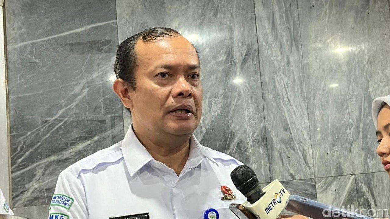Asap Karhutla Pernah Selimuti Langit Jakarta Selama 6 Jam di Ketinggian 4 Km