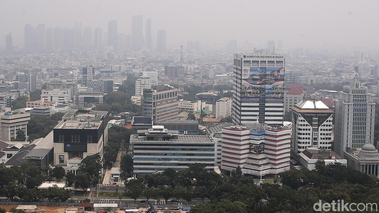 BMKG Ungkap Asap Karhutla "Lewat di Atas" Jakarta, Jelaskan Peta NASA