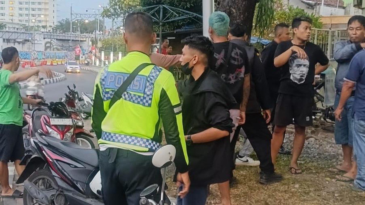BMW Lawan Arah di Jogja Tabrak Lansia, Pengemudi Diduga Mabuk
