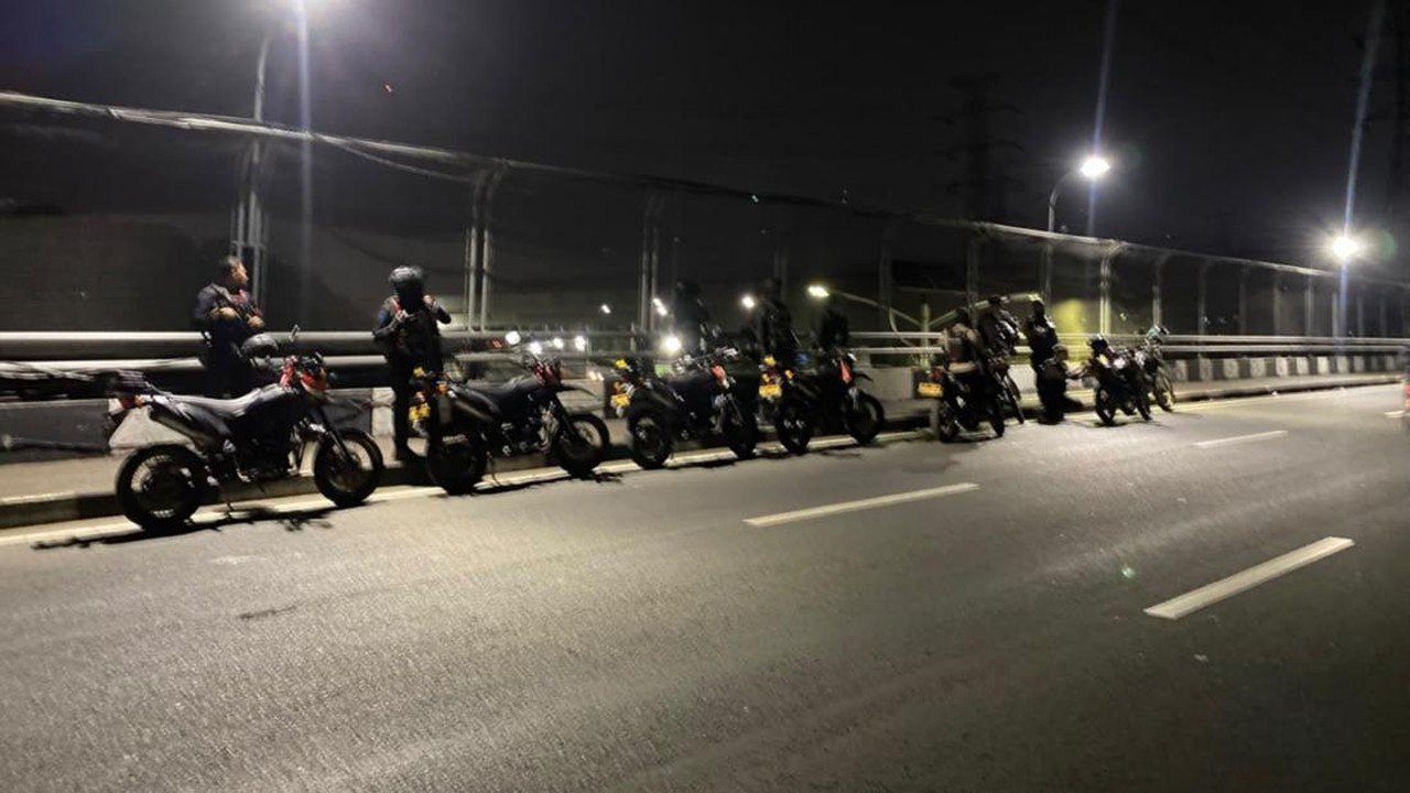 Brimob dan Polres Jaktim Bubarkan Balap Liar di Makasar, 6 Pemuda Diamankan