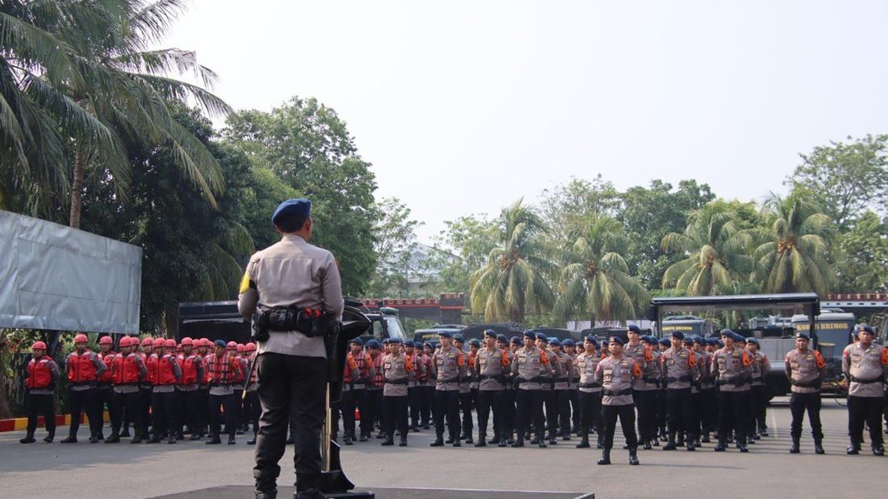 Brimob Polda Metro Gelar Latihan Kesiapsiagaan SAR Hadapi Bencana Banjir