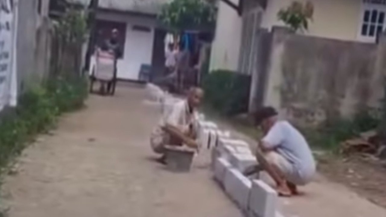 Buntut Asap Bakar Sampah, Akses Warga Klaster di Depok Sempat Ditutup Tembok