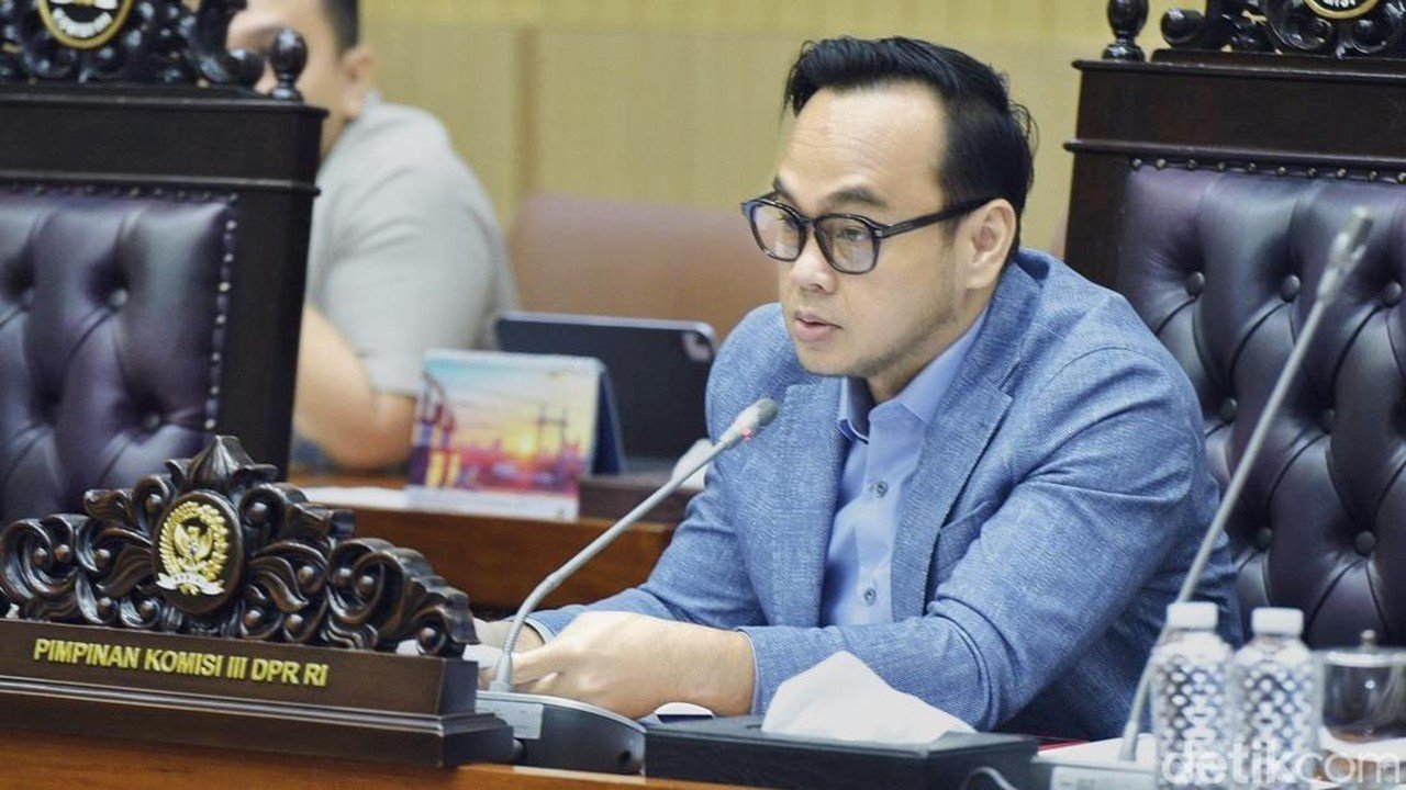 DPR Dukung Mutasi 199 Personel Polri demi Peningkatan Pelayanan