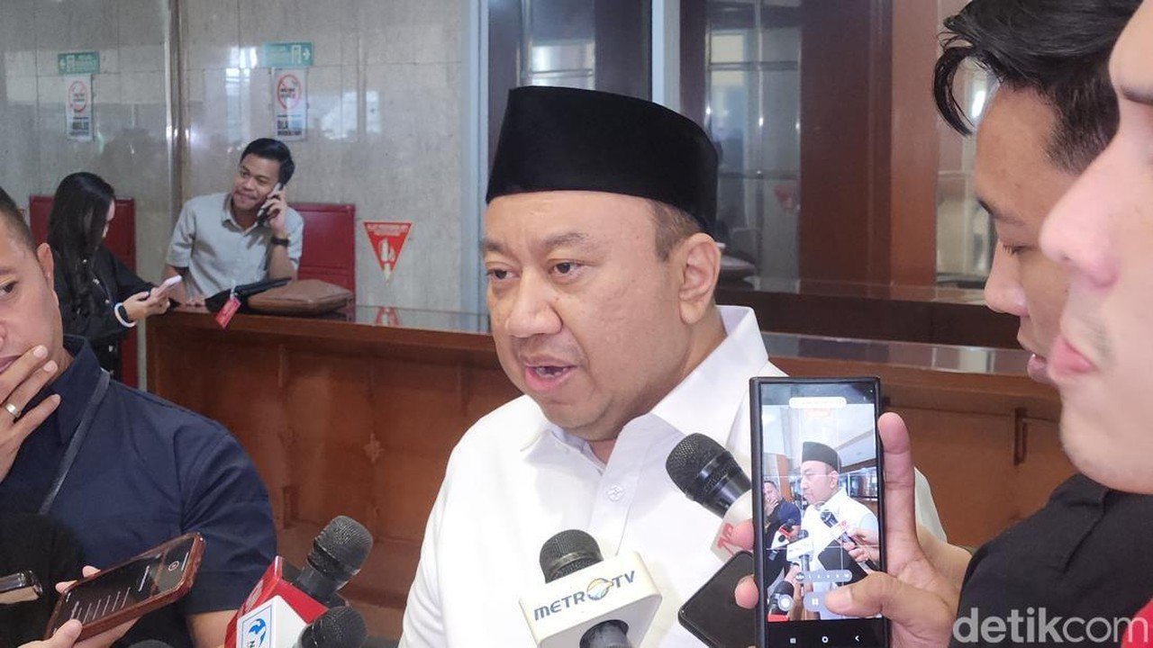DPR Ingatkan Kemendikbudsoristek Kaji Matang Kebijakan Tak Naik Kelas