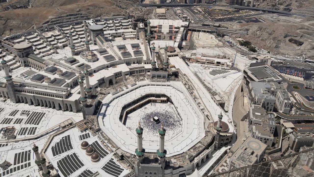 DPR Minta Pemerintah Pertimbangkan Moratorium Umrah Akibat Serangan Houthi