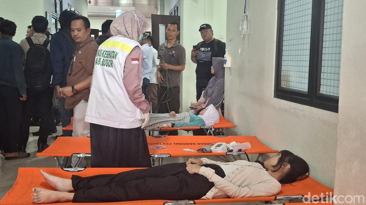 Dua Kepala SPPG Dicopot Buntut Keracunan Massal Siswa di Bogor dan Cirebon