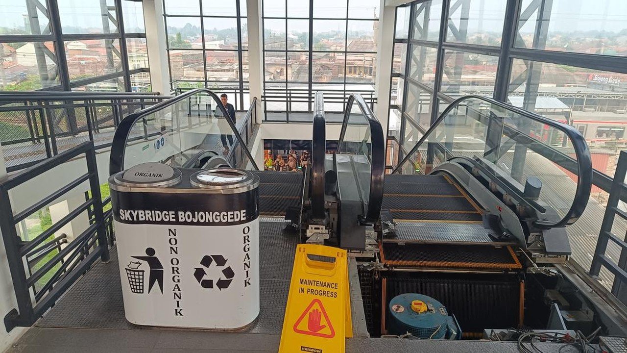 Eskalator Skybridge Stasiun Bojonggede Ditargetkan Beroperasi Akhir Tahun