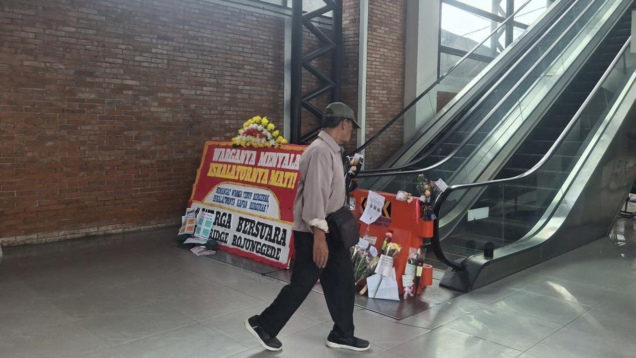 Eskalator Stasiun Bojonggede Mati, Warga Terpaksa Tempuh Jarak Tiga Kali Lipat