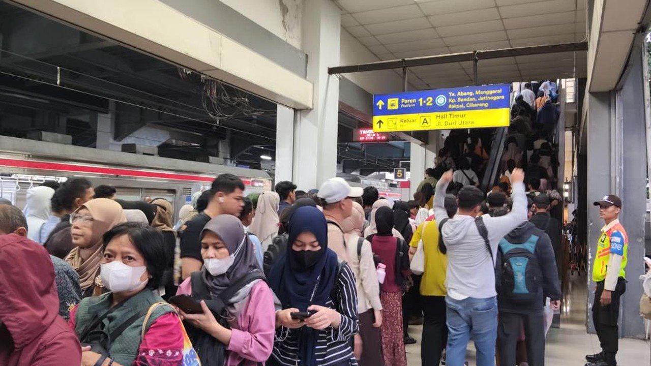 Eskalator Stasiun Duri Terapkan Aturan Baru: Dilarang Berlari Demi Keselamatan