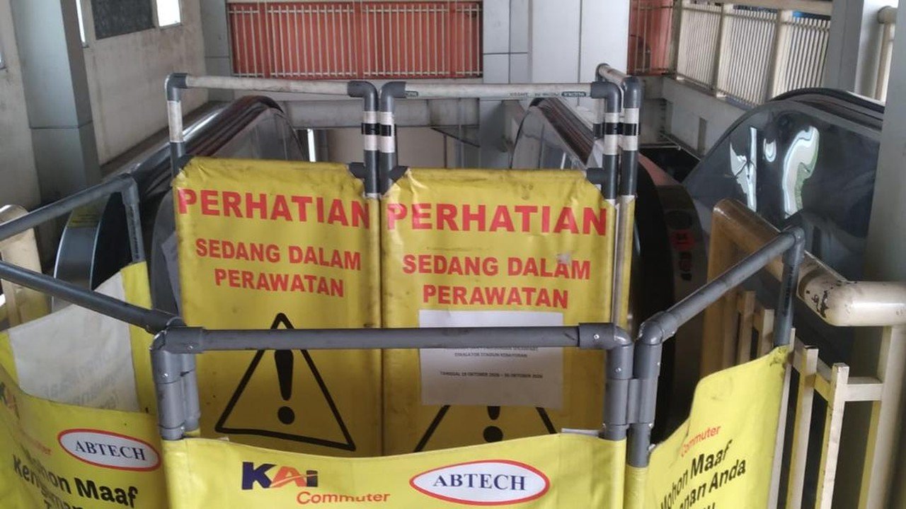 Eskalator Stasiun Kebayoran Mati Seminggu, KCI Targetkan Perbaikan Rampung Akhir Oktober