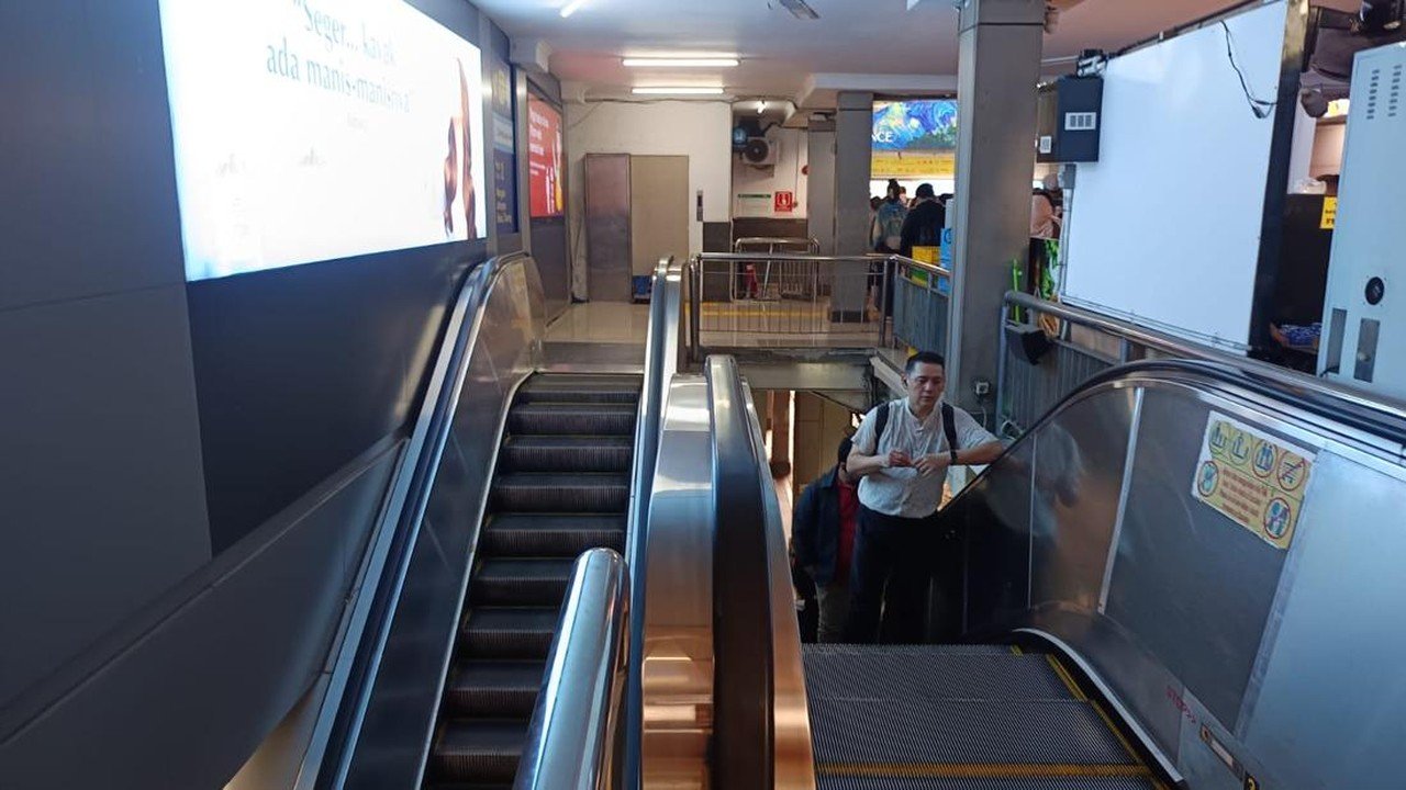 Eskalator Stasiun Sudirman Kembali Normal Setelah Gangguan Sehari