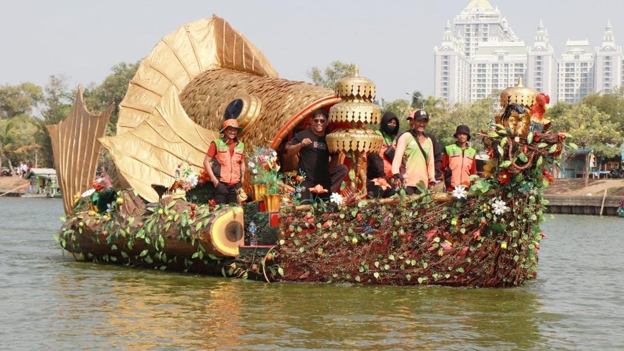 Festival Perahu Cinta Lingkungan: 43 Perahu Botol Plastik Berlayar di Danau Sunter