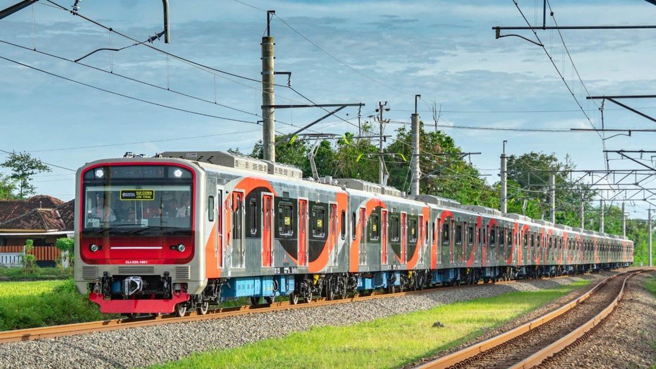 Gangguan Pintu KRL Jakarta-Bogor, Perjalanan Ditemani Petugas Hingga Depok