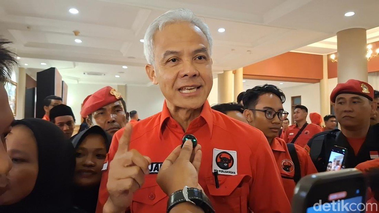Ganjar Pranowo: Fokus Tangani Karhutla, Bukan Wacana Pemakzulan Gibran