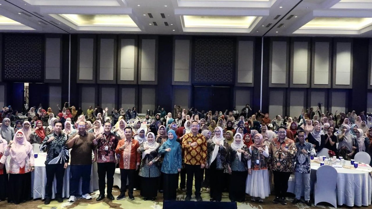 Gresik Dorong Pemanfaatan Buku KIA untuk Tekan Kematian Ibu, Bayi, dan Stunting