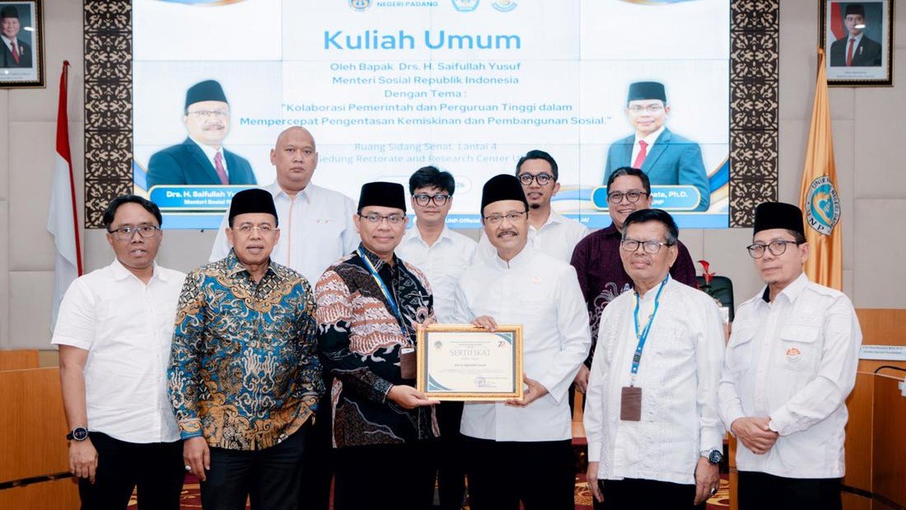 Gus Ipul Ajak Civitas Akademika UNP Jadi Agen Perlindungan Sosial Digital