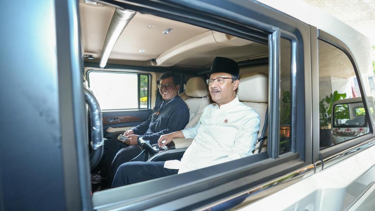 Gus Ipul Apresiasi Mobil Dinas Maung Produksi Dalam Negeri