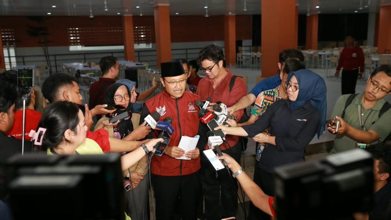Gus Ipul Dorong Perbaikan Tata Kelola dan Pengawasan Sekolah Rakyat