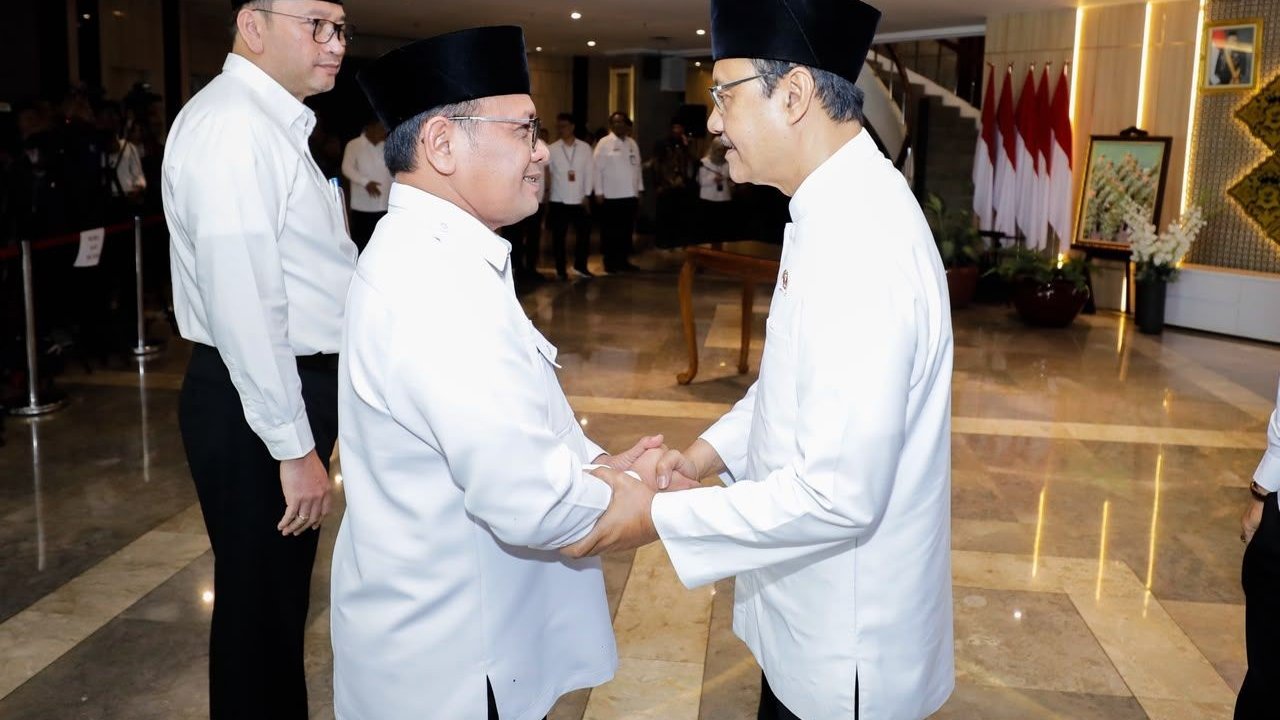 Gus Ipul Lantik Hasan Chabibie sebagai Sekjen Kemensos, Tekankan Amanah dan Integritas