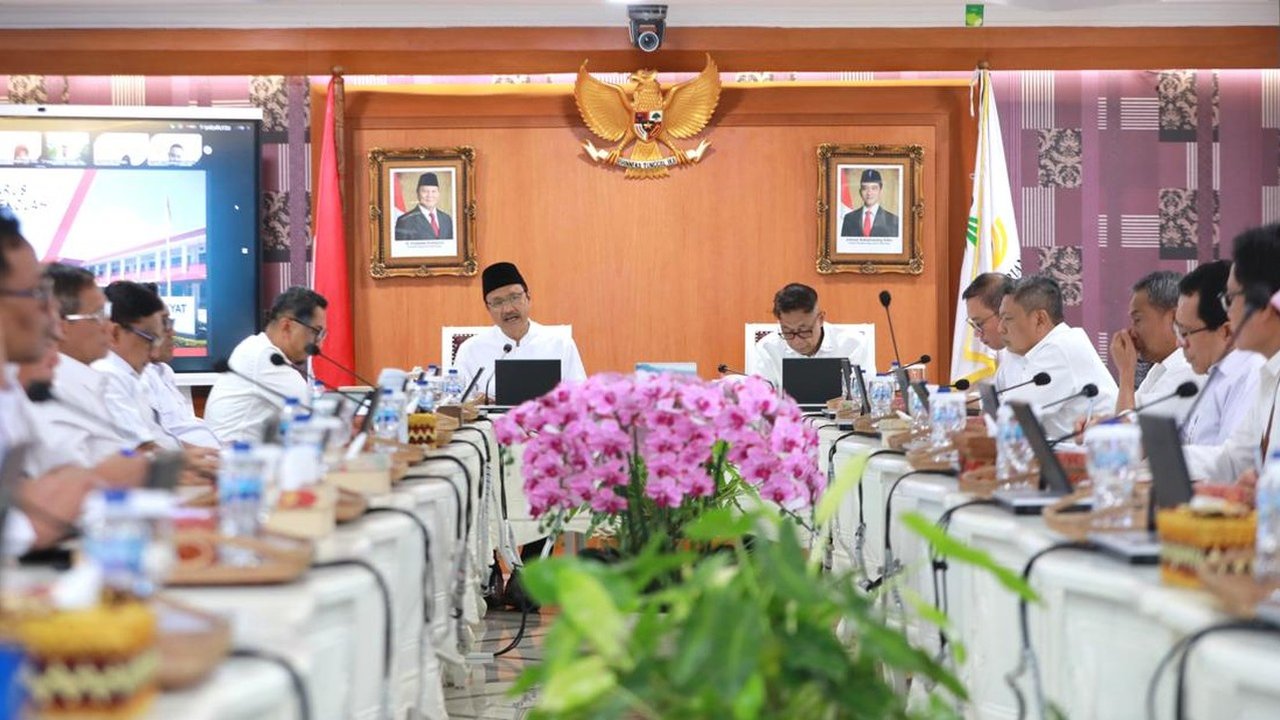 Gus Ipul Perintahkan Jajaran Kemensos Jadi Agen Perlinsos Digital, Fokus Efisiensi Anggaran