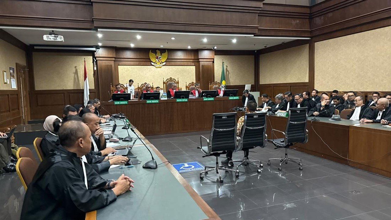 Hakim Putuskan Perlawanan Eks Jampidsus Febrie Adriansyah Bersama Pokok Perkara