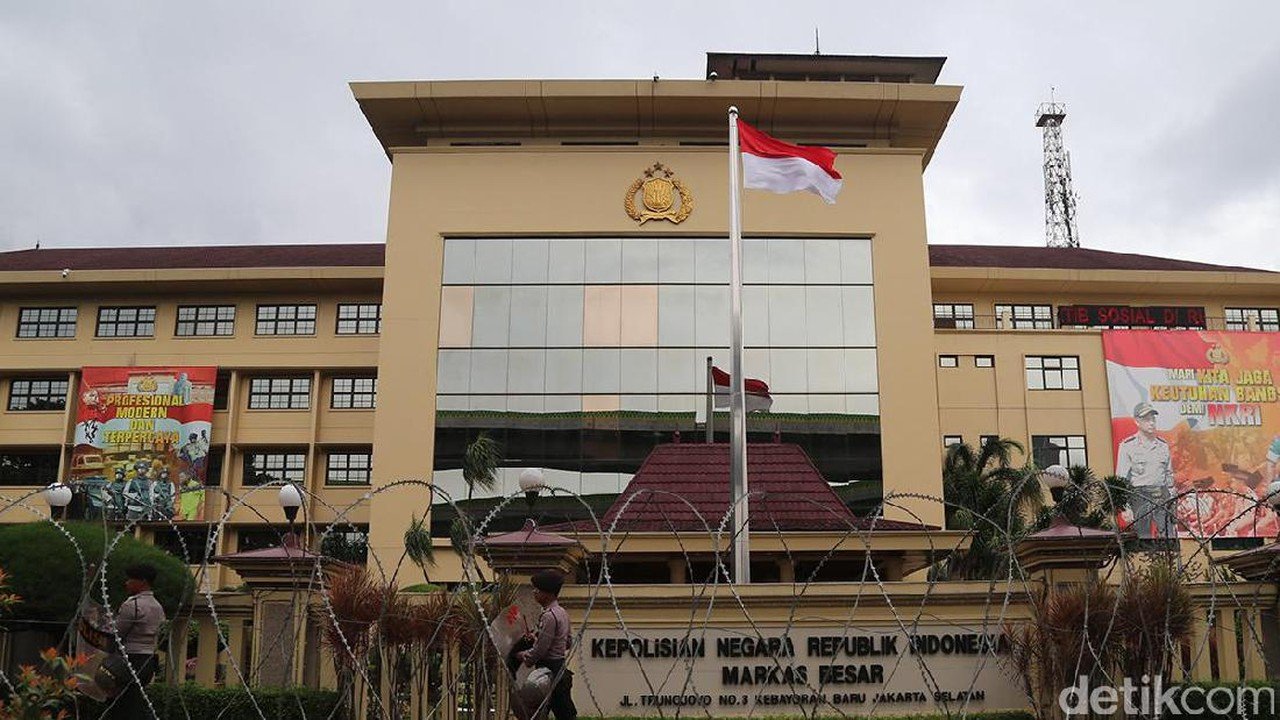 Jenderal Suyudi Ario Seto Resmi Pimpin Polri, Jenderal Listyo Sigit Pindah ke KSP