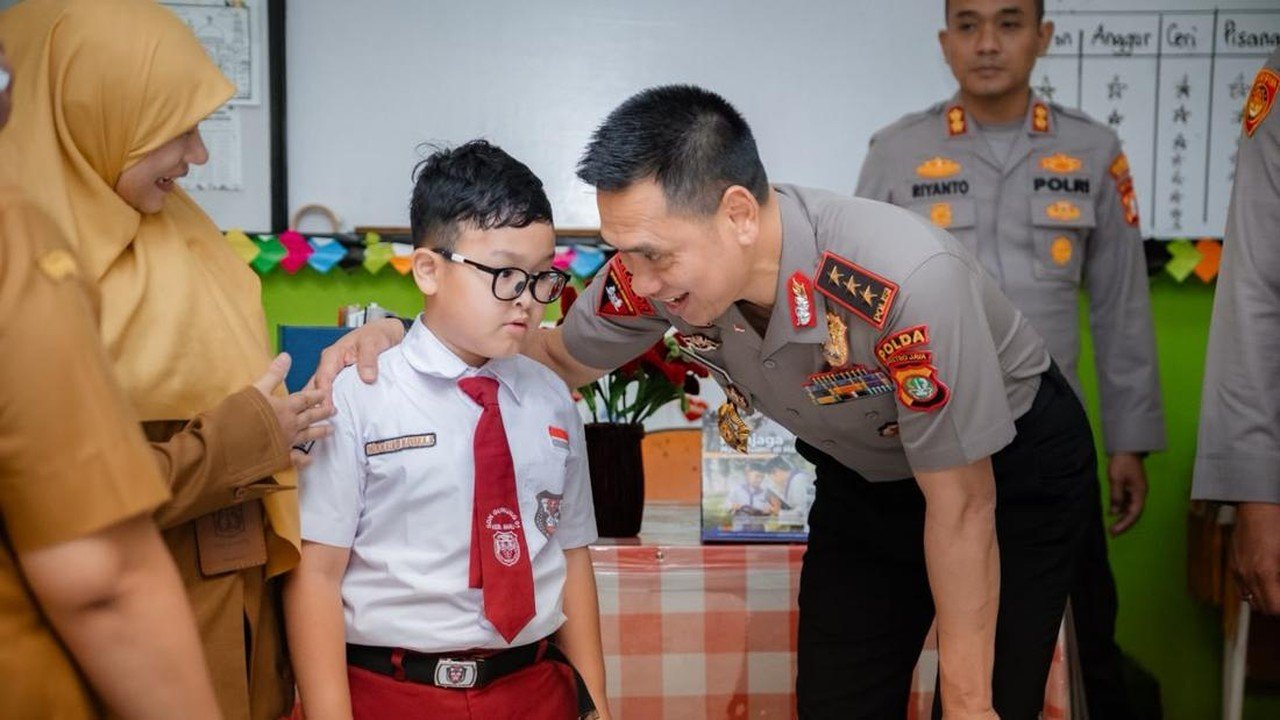 Kapolda Metro Jaya Ingatkan Siswa SDN Jaksel untuk Berani Melapor Tindakan Bullying