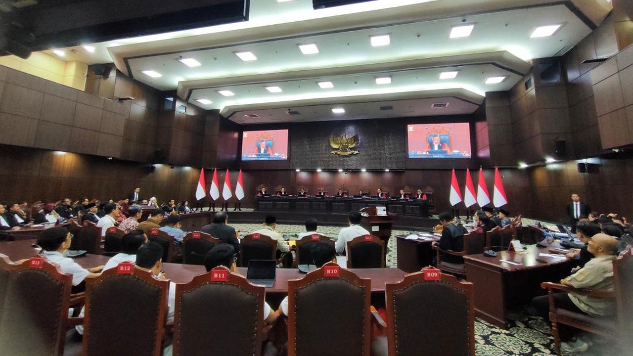 Kemendikdasmen Jelaskan Penyetaraan Pendidikan Gibran, Hakim Soroti Nilai "Fail"