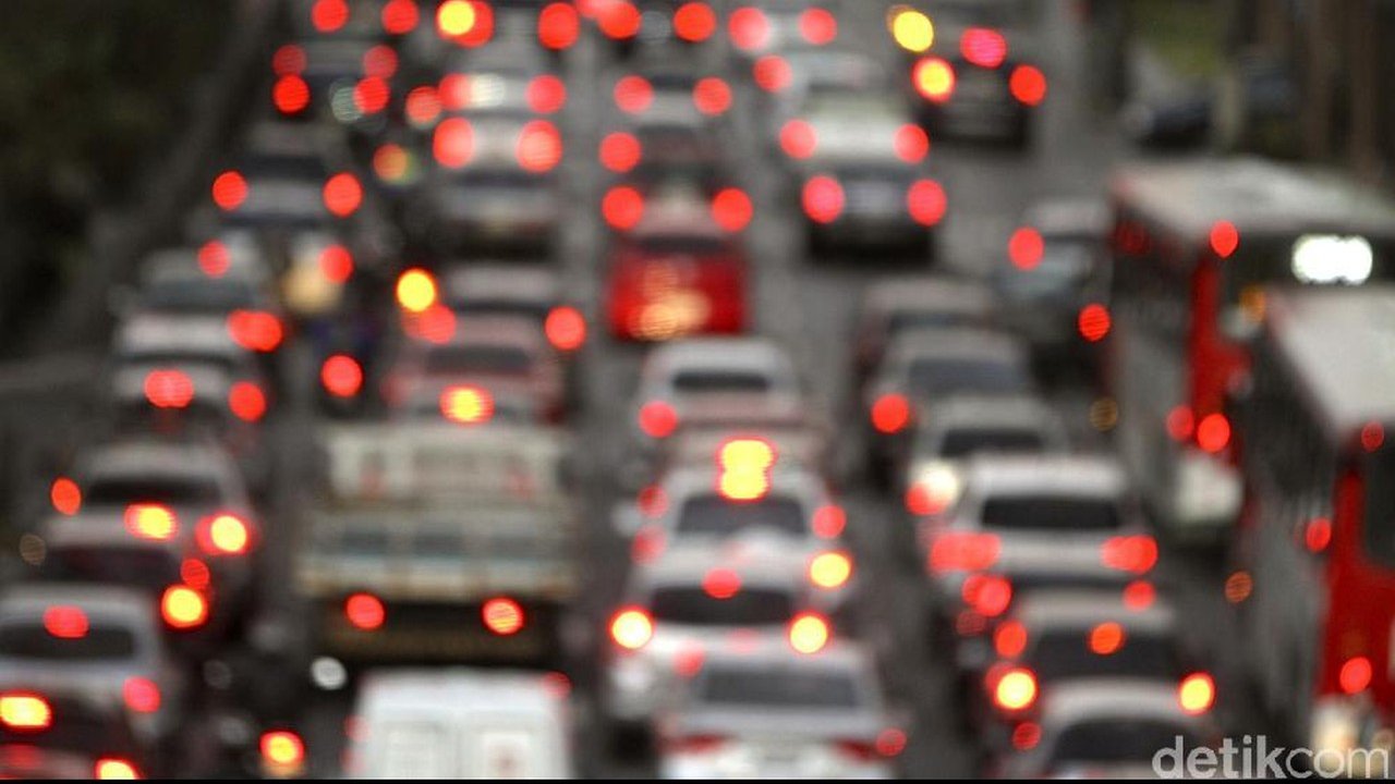 Kepadatan Lalin Pagi Ini, Sejumlah Ruas Tol Arah Jakarta Alami Kemacetan