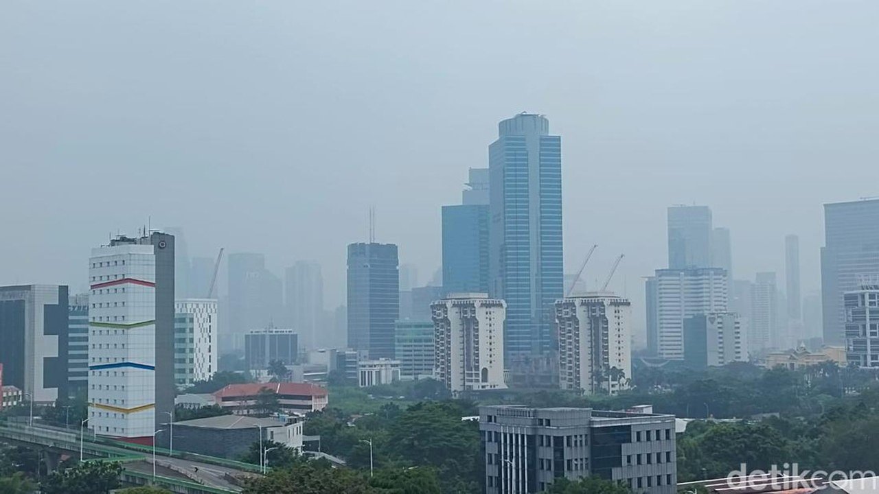 Kualitas Udara Buruk di Jakarta, PJJ Jadi Opsi Pelindung Siswa