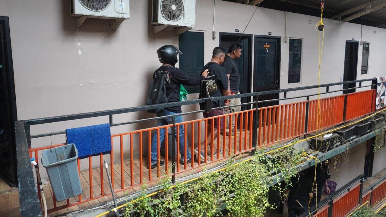 Lapak Narkoba Kampung Ambon Dibangun Ulang, Polisi Putus Aliran Listrik