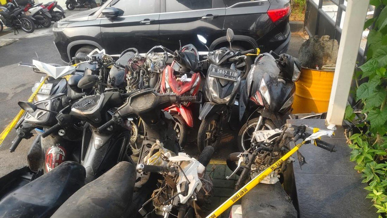 Ledakan Ciputat: 11 Motor Warga Rusak, Polisi Perbaiki 2 Unit