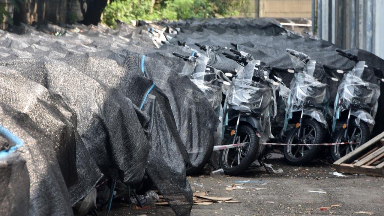 Lima Tersangka Korupsi Motor Listrik BGN Segera Disidang