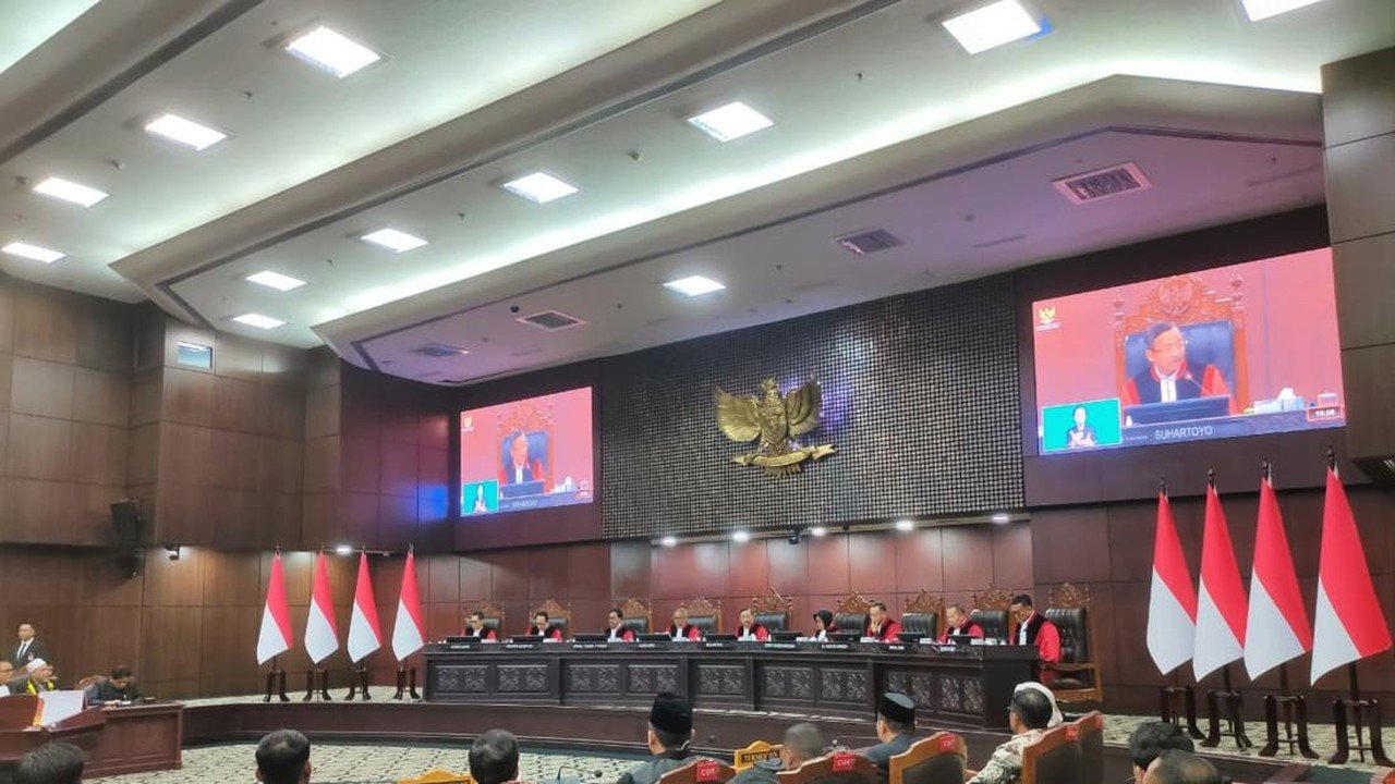 Mahkamah Konstitusi: Tak Ada Bukti Gibran Selesaikan Pendidikan Setara SMA di Luar Negeri