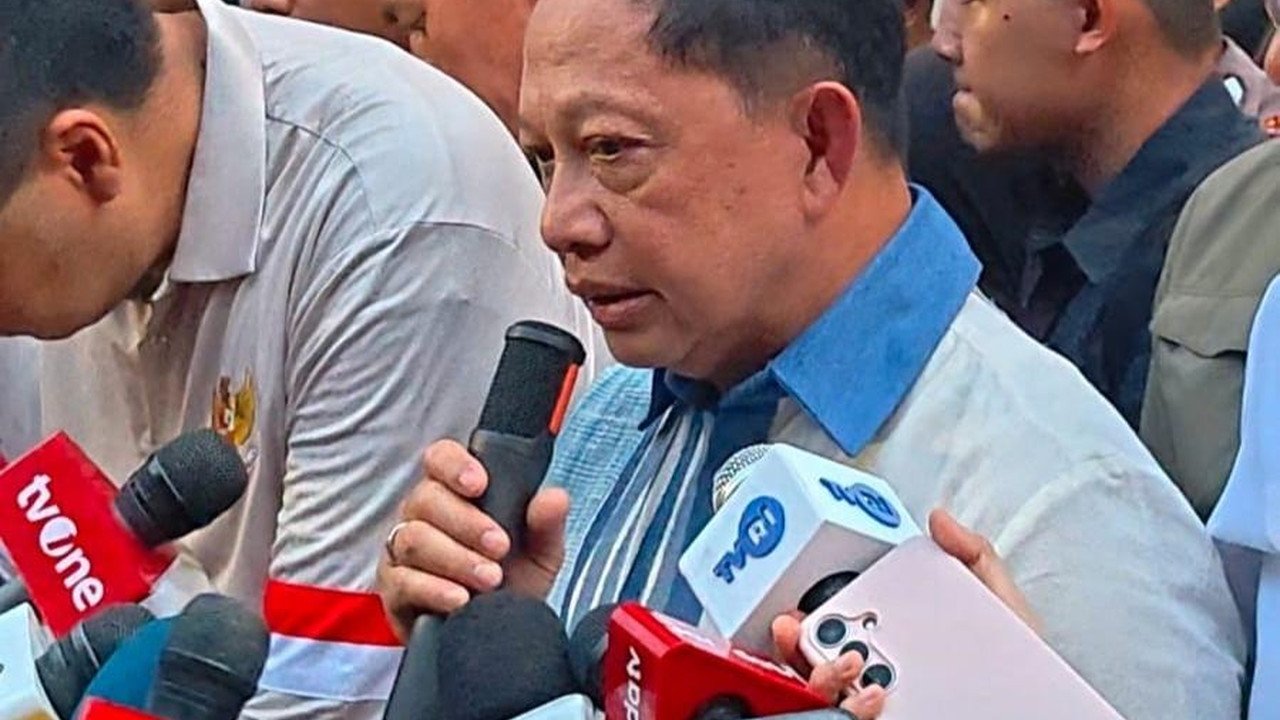 Mendagri Tito Minta Pemprov DKI Anggarkan Dana Bedah Rumah Warga