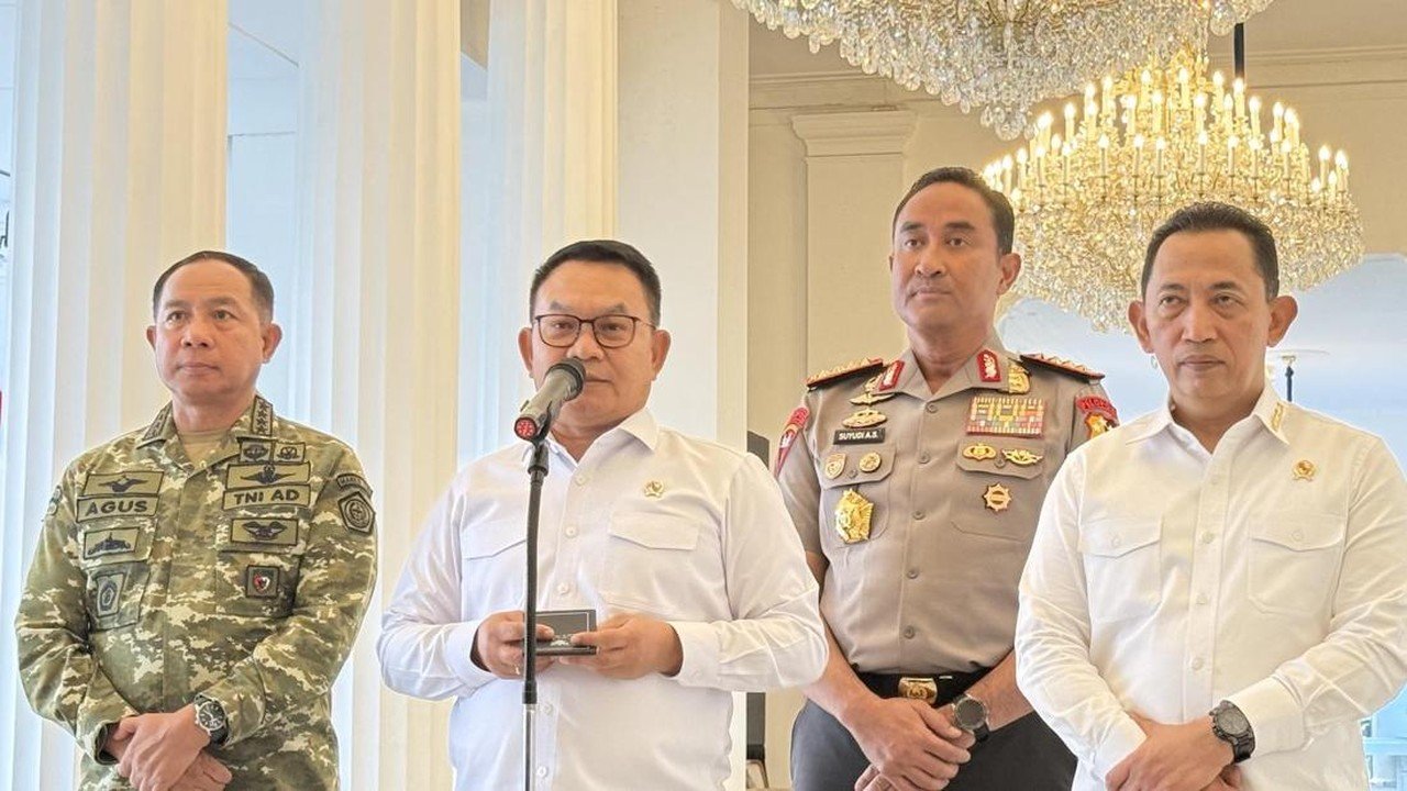 Menko Polhukam Dudung Imbau Masyarakat Percayakan Penanganan Karhutla ke Pemerintah