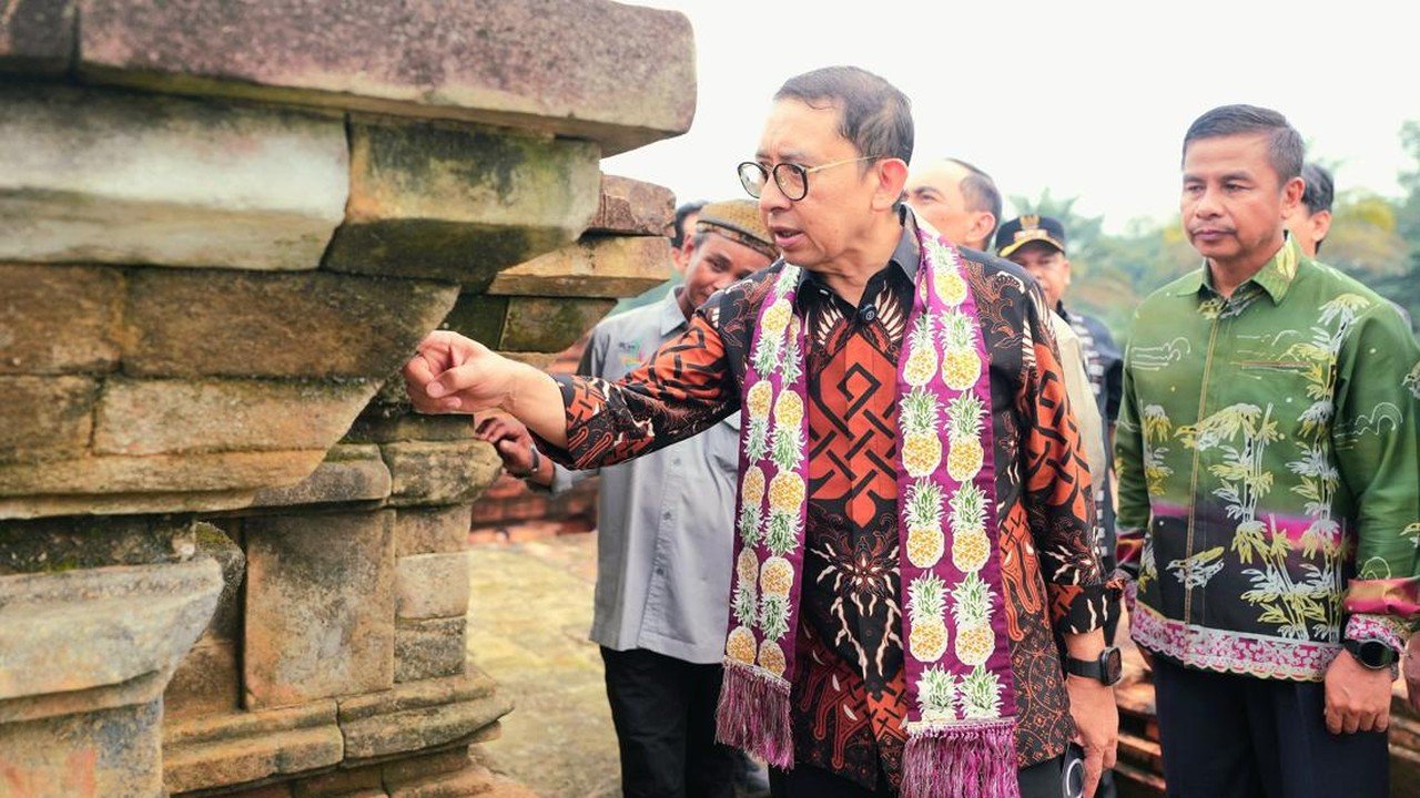 Menteri Fadli Zon Tinjau Candi Muara Takus Riau, Revitalisasi Jadi Prioritas
