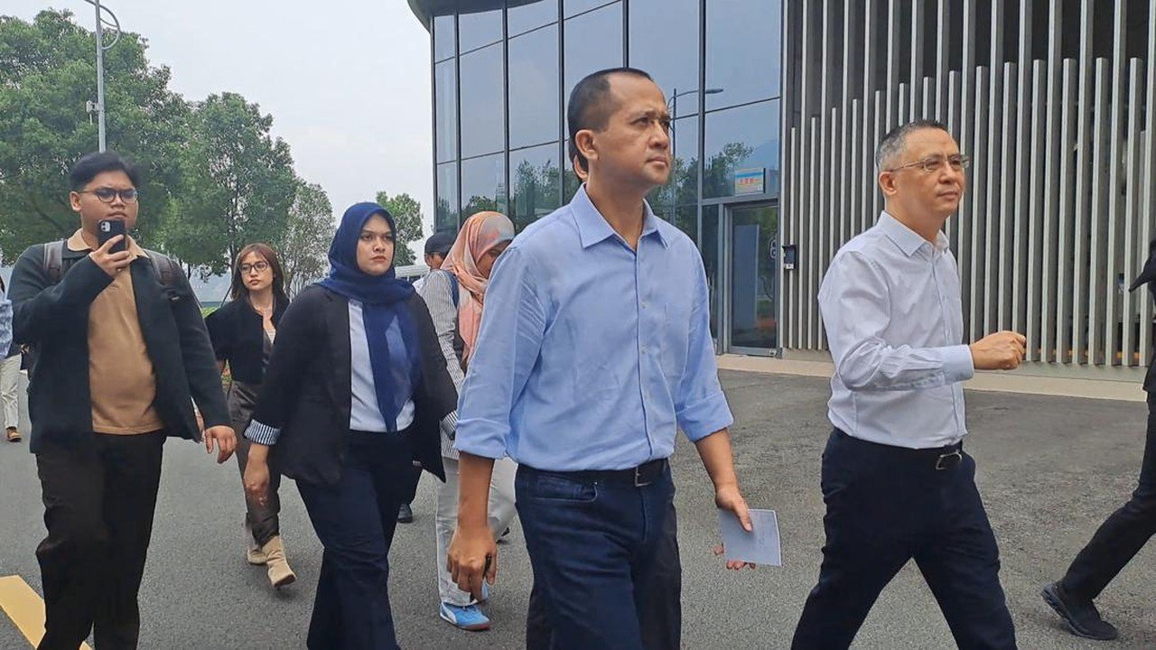 Menteri Iftitah Tinjau Pabrik Pengolahan Limbah di China, Prabowo Fokus Atasi Sampah
