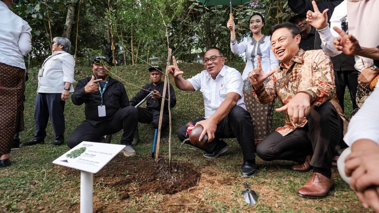 Menteri KLH Apresiasi Ekowisata Dusun Bambu, Dorong Kolaborasi Bisnis dan Lingkungan