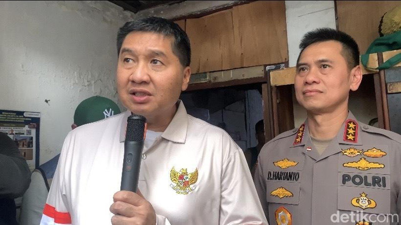 Menteri PKP, Mendagri, dan Kapolda Tinjau Program Bedah Rumah di Kampung Ambon