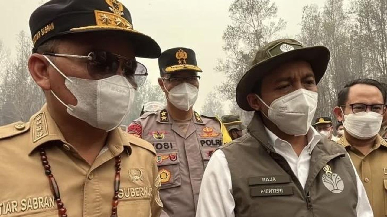 Menteri Raja Juli Hadapi Tuntutan Mundur di Palangka Raya: Tetap Fokus Atasi Karhutla