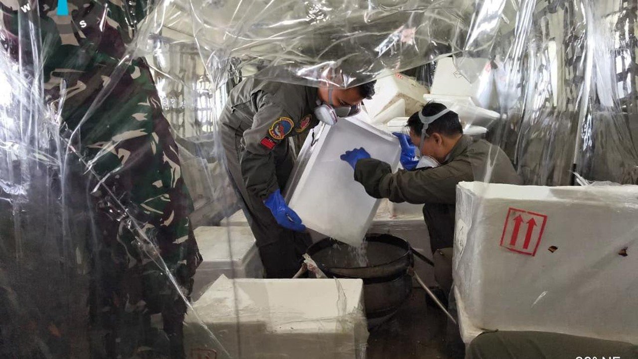 Modifikasi Cuaca Pakai Dry Ice untuk Atasi Asap Karhutla, Prosedur Penyebaran Dievaluasi