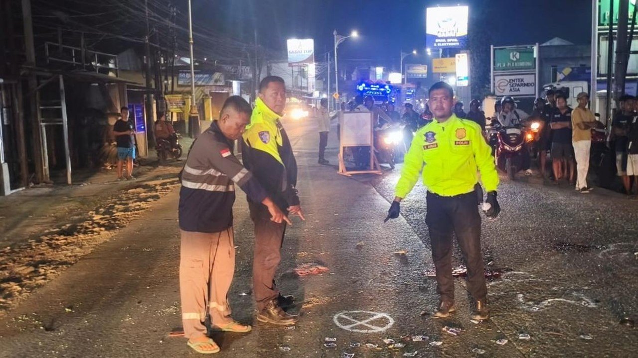 Motor Roda Tiga Gagal Menyaliip, 2 Tewas dalam Tabrakan Maut di Bogor