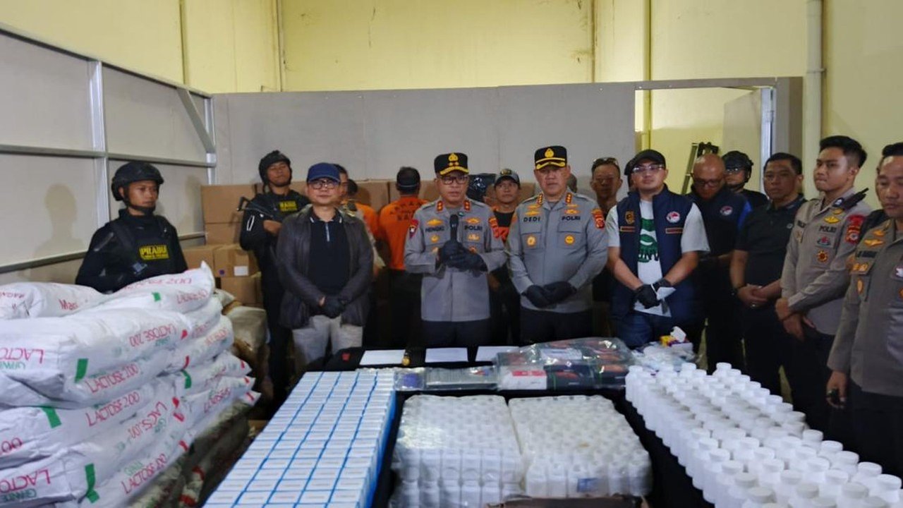 Pabrik Obat Ilegal Hexymer dan Tramadol di Bandung Dibongkar, Lima Orang Jadi Tersangka